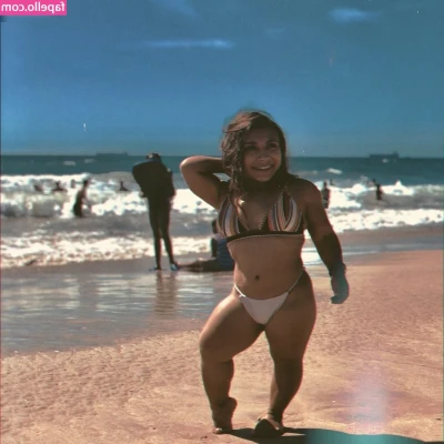 Dru Presta [ dru-presta ] - Imagine youself being the sand in this pic