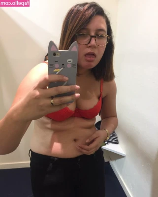 Rose Matafeo [ rose-matafeo ] - Should I do laundry or just go naked