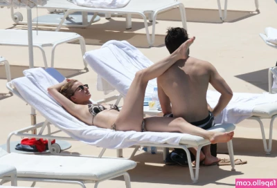 Emily VanCamp [ emily-vancamp ] - I need some help