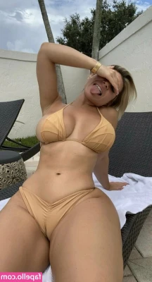 Lauren Pisciotta [ lauren-pisciotta-1 ] - Sharing my boyfriend with my bestie  casie-mae