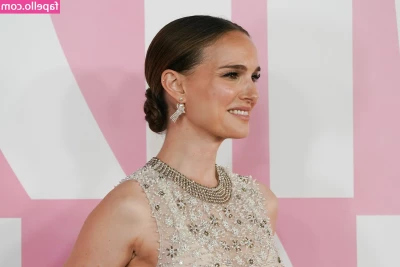 Natalie Portman [ natalie-portman ] - this blonde slut is horny and wants to make you cum   dick rate  3 