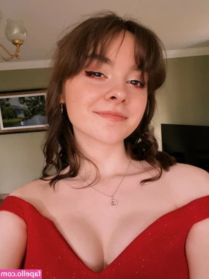Laura Anne [ laura-anne ] - Video calls   50 for 10 minutes