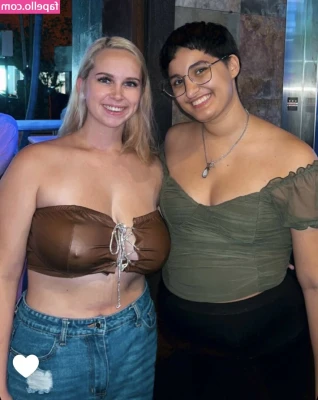Alexandria_faith__ [ alexandria-faith ] - late night titty pics
