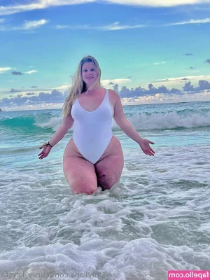 Curvy_Krysta [ curvy-krysta ] - I'll get back 2 yall on dms~  Stay tuned 4 holiday sales~  More raw