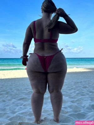 Curvy_Krysta [ curvy-krysta ] - yeah here's just like a short lil bit from it gosh it's so hot like I
