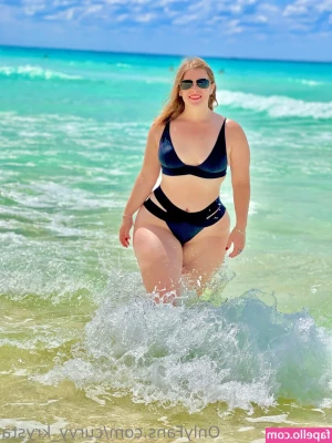 Curvy_Krysta [ curvy-krysta ] - Second September set is here  had some fun playing in the pool with
