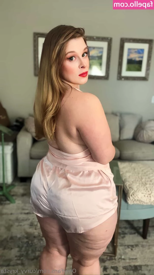 Curvy_Krysta [ curvy-krysta ] - Those good camera angles    Let s not talk bout the dirty mirror okie