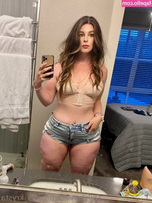 Curvy_Krysta [ curvy-krysta ] - Throwback to when I was the main course at the diner.