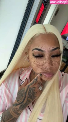 Jada Shanese [ jada-shanese ] - i need something to do