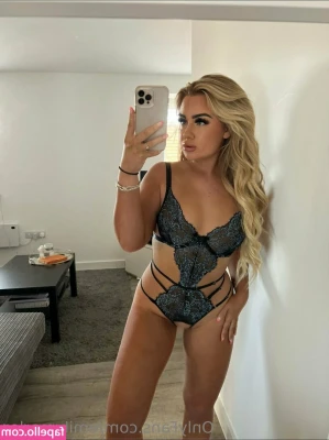 emilymrlor - Due to my new job ill be posting a bit less!