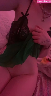 Ebony Leigh [ ebony-leigh ] - You'll never guess what I just did with this popsicle 👅 unlock for