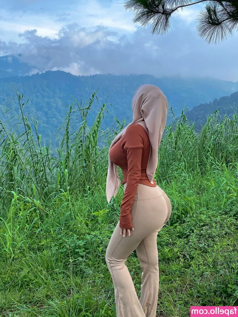 nraniptri - Going back to posting twice a week for a little bit💗 I'm still
