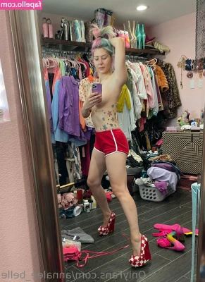 Annalee Belle [ annalee-belle ] - Totally unrelated to me being naked but Spotify recently added audio