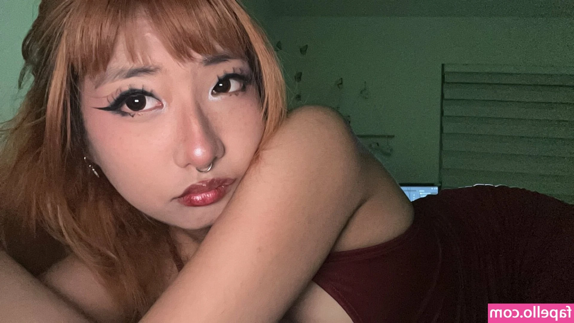 skatelyngames - Cleaning out my closet...anyone interested? Obviously, I'd model for