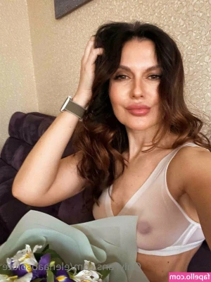 Elena Ptena [ elena-ptena ] - Are you brave enough to deal with this latina
