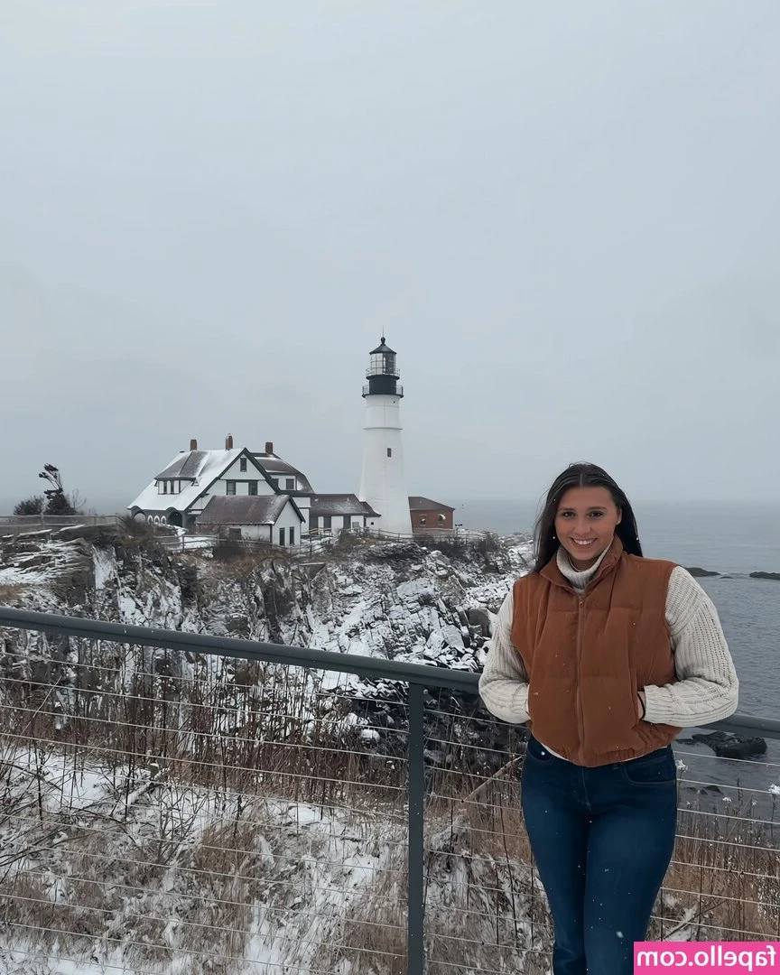 Gabby Calidonio [ gabby-calidonio ] - Come cuddle 🥺🫶🏽  Taking content requests!! Message me! 🥰