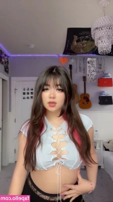 Yecamille - Working on getting this pair of panties soaking wet for the highest