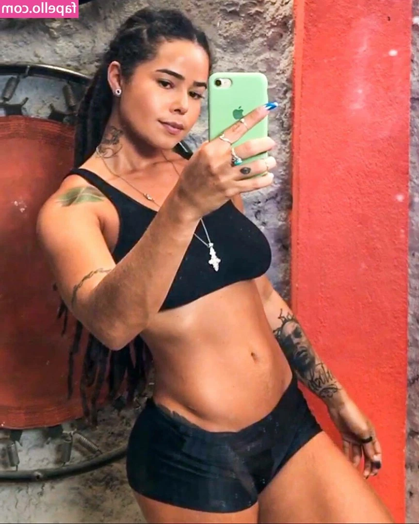 queentatty_ [ queentatty ] - happy girl :)