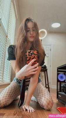 luweazl - • you deserve a telling off... on your knees... •