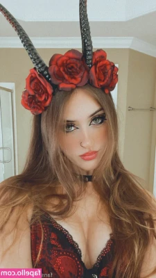 luweazl - In a Rosy mood