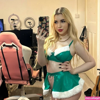 georgina_jgr [ georgina-jgr ] - take it off for me
