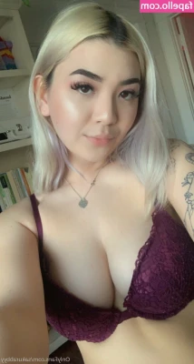 japanesebambi - I was in a fitting room  which one do you like more   1-2 or 3