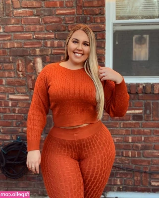 Babyv.b [ babyv-b ] - FREE subscription ONLY NOW moon_less My bitch  moon_less is a real