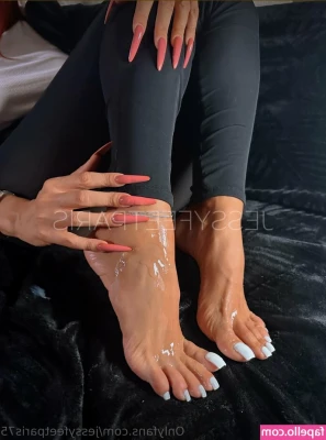Jessyfeetparis - Amazing cumshot after workout