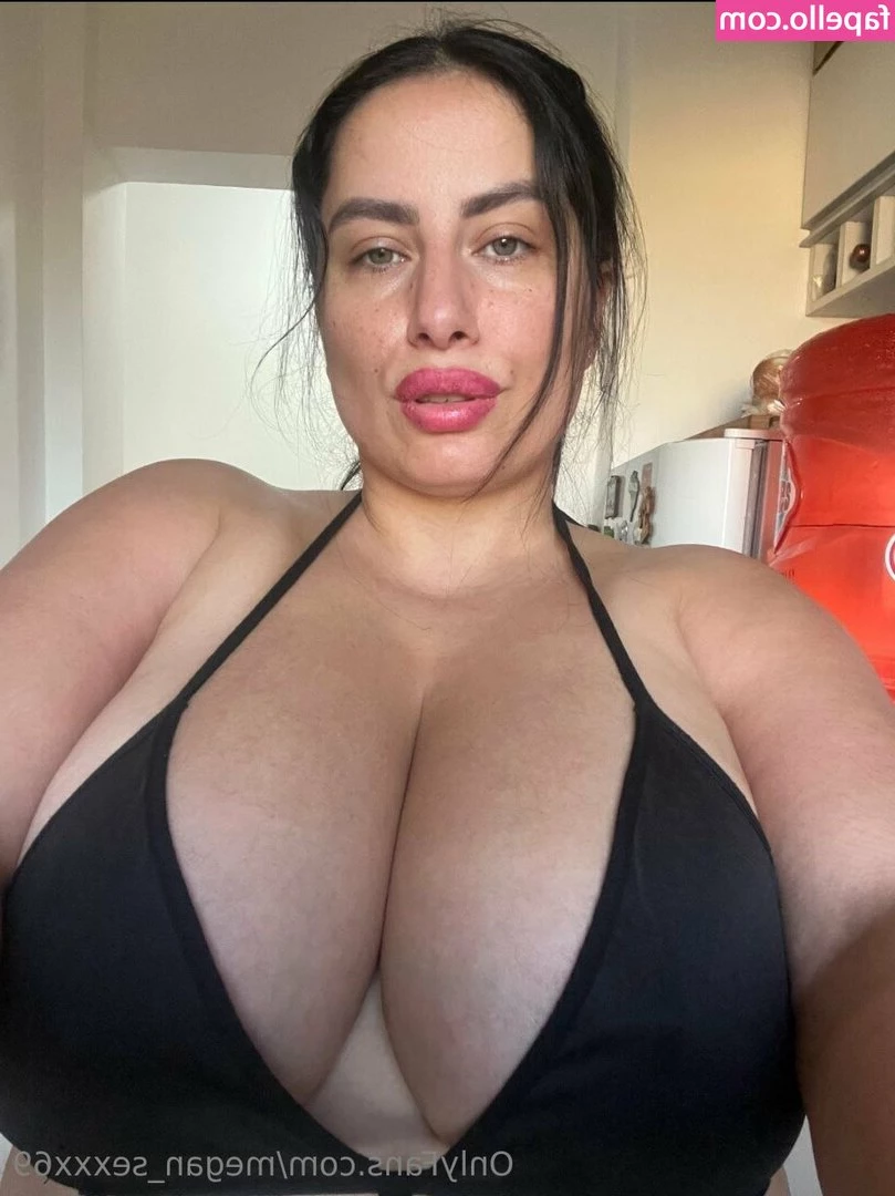 Megan_sexxx69 [ megan-sexxx69 ] - Baby it s getting hot