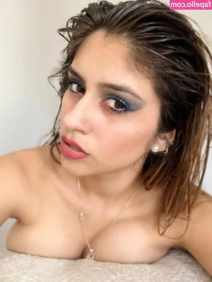 Ailin Ortiz [ ailin-ortiz ] - Waiting for your presence