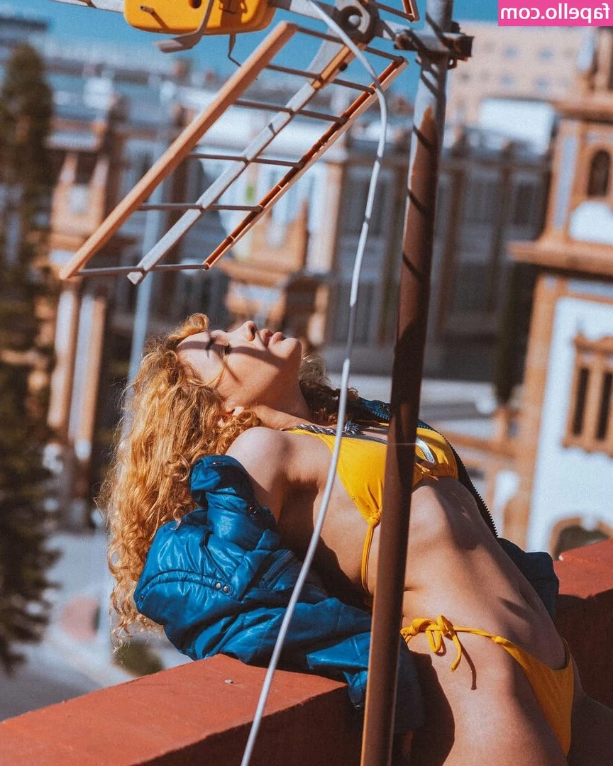 finnishgirlreacts - Videos in DM  Models: @dimantumash @johnny_onlyfans