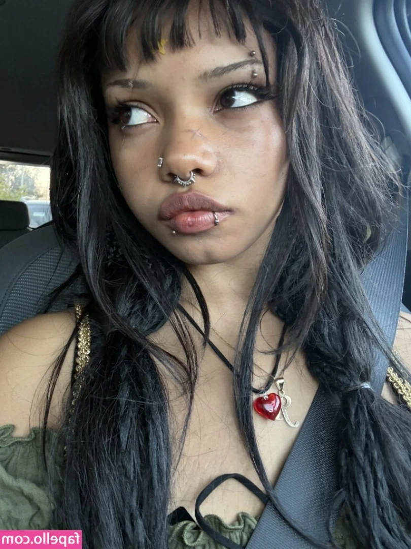 vampireloulou - Fresh hair. Who dis?