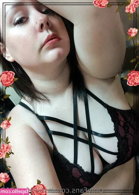 Ashley Faye - Do you like the shower pictures  Trying to figure out what you guys