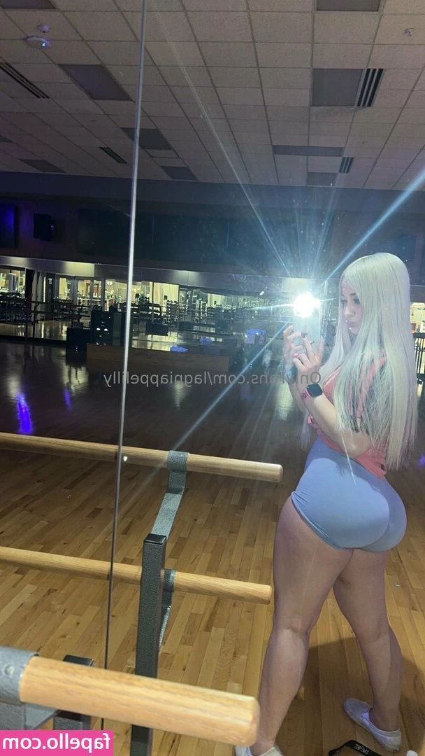 lagniappelilly - Last night with 2 of my gf s was so wild n