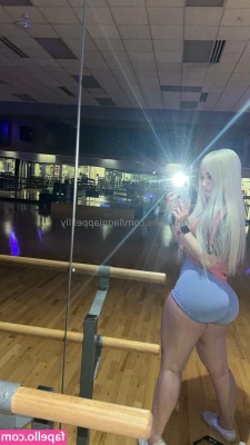 lagniappelilly - Last night with 2 of my gf s was so wild n
