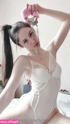 lilylong - If im going to be a Passenger princess  imma make it fun