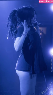 Maggie Lindemann [ maggie-lindemann-1 ] - shake it baby🤩