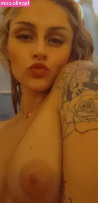fireflycait - I want to sit on your fucking face