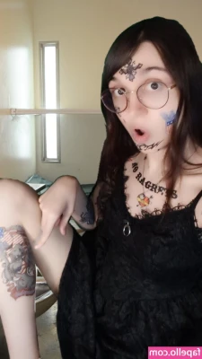 Ds-Lily - Links to all of My squirting videos     cum And see how wet my pussy
