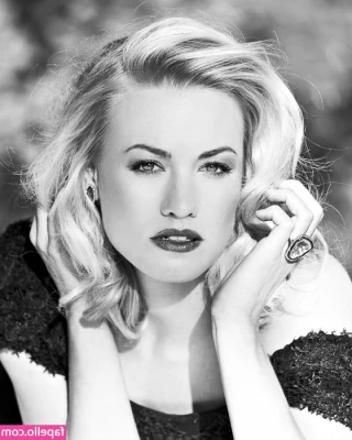 Yvonne Strahovski [ yvonne-strahovski ] - Check your inbox♥️