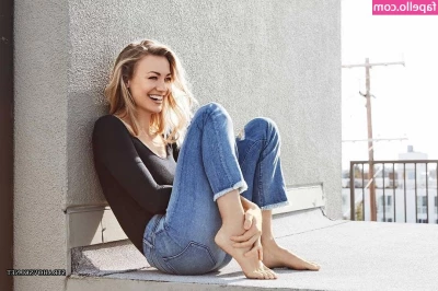 Yvonne Strahovski [ yvonne-strahovski ] - You know that s right