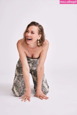 Yvonne Strahovski [ yvonne-strahovski ] - Mwuah   come here and kiss my feet