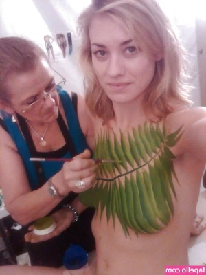 Yvonne Strahovski [ yvonne-strahovski ] - No clothes necessary for chilling on the floor at home