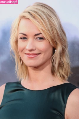 Yvonne Strahovski [ yvonne-strahovski ] - Hump Day bath time