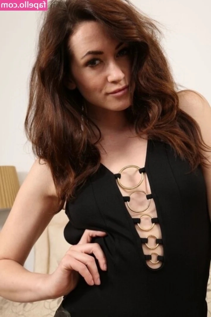tess lyndon [ tess-lyndon ] - Been in pain will post more lewds nudes soon