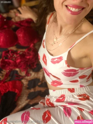 Milena Meyy [ milena-meyy-3 ] - Me gusta mucho como se me ven estos CK