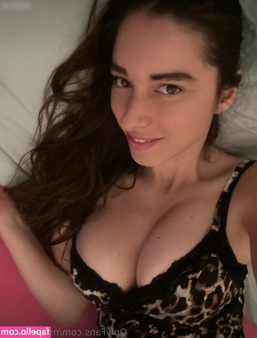 Milena Meyy [ milena-meyy-3 ] - What a view