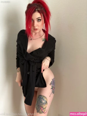 Lizzi Blake [ lizzi-blake-3 ] - good weekend
