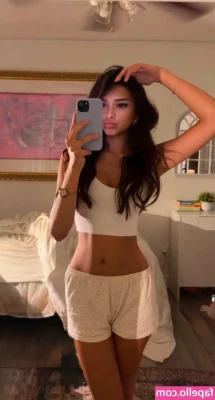 jadeownsu - Join me for a morning stretch ☺️👀 over 2 minutes 🫦