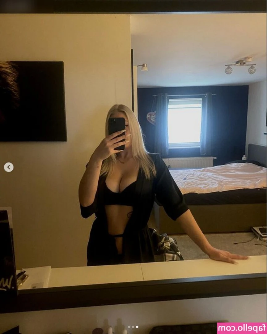 jnnykthrn - Please vote B  https onlyfans com 294903164 versatilevanessa part 1